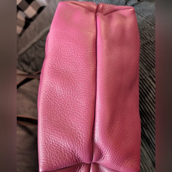 Portland Leather Gorgeous Iris Tote - Classic Medium - Picture 4 of 7